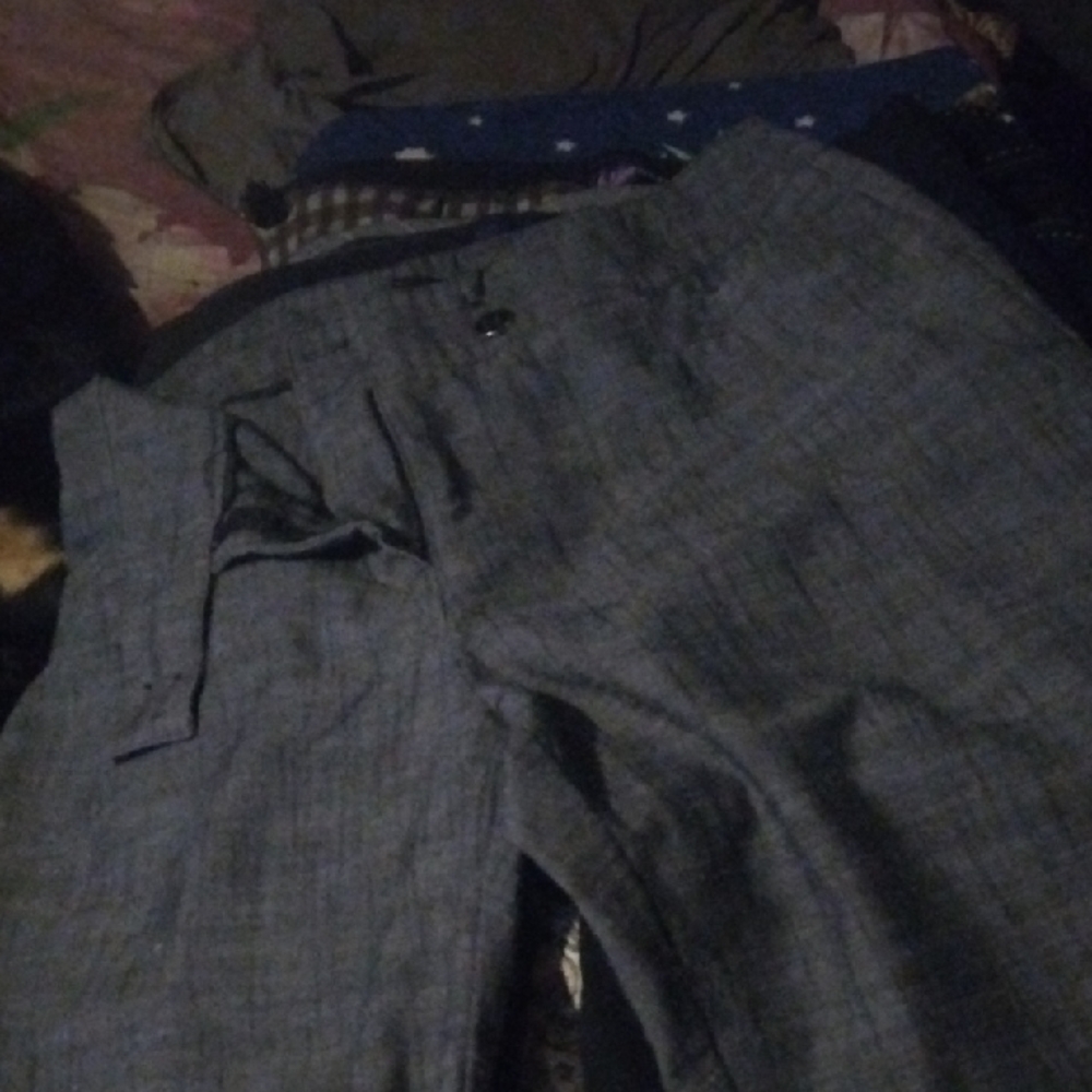 89th & Madison Gray Textured Capris